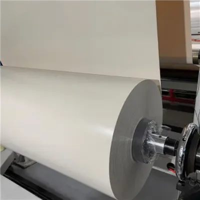 Le film PETG transparent peut-il être thermoformé sous vide ?